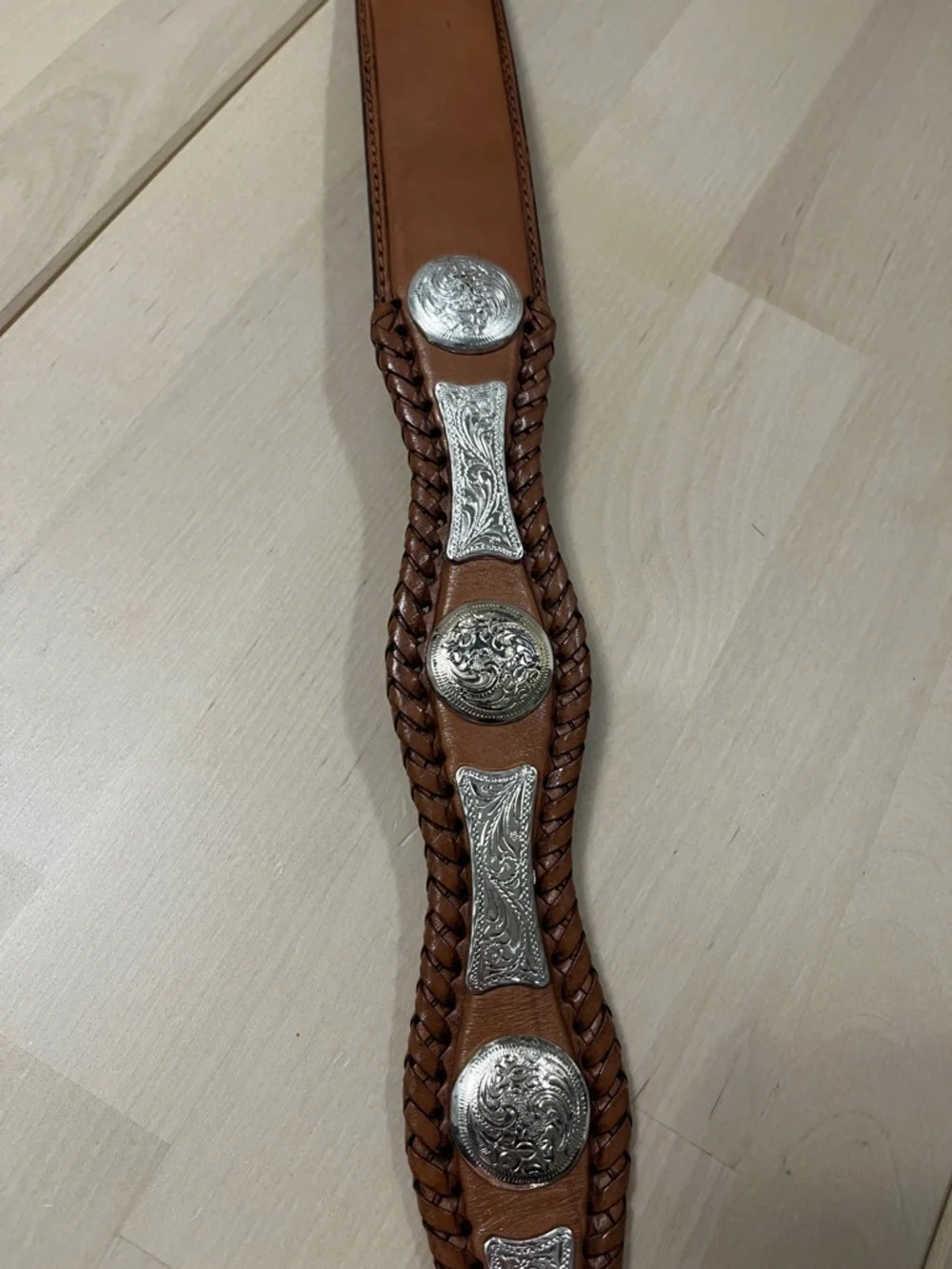 Tony Lama Brown Leather Scalloped Belt w/ Silver Tone Conchos Mens 42